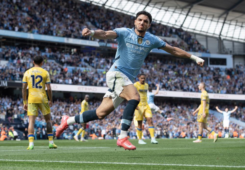 2025年斯诺克世界大奖赛：老将宾汉姆力克特鲁姆普挺进决赛.